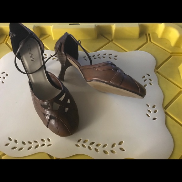 Brown Heels - Picture 2 of 3